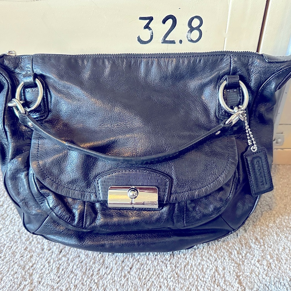 AUTHENTIC! Coach Bag! Beautiful soft black leather! 👛